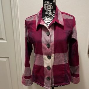 Cabela’s Fitted Women’s flannel Shirt Medium